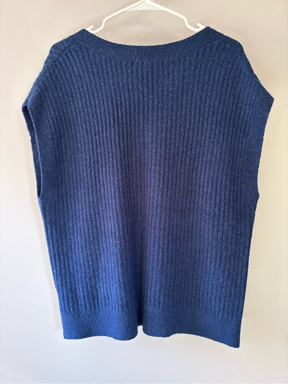 Northern Reflections Navy Cable Knit V-Neck Sweater Vest - Picture 2 of 5